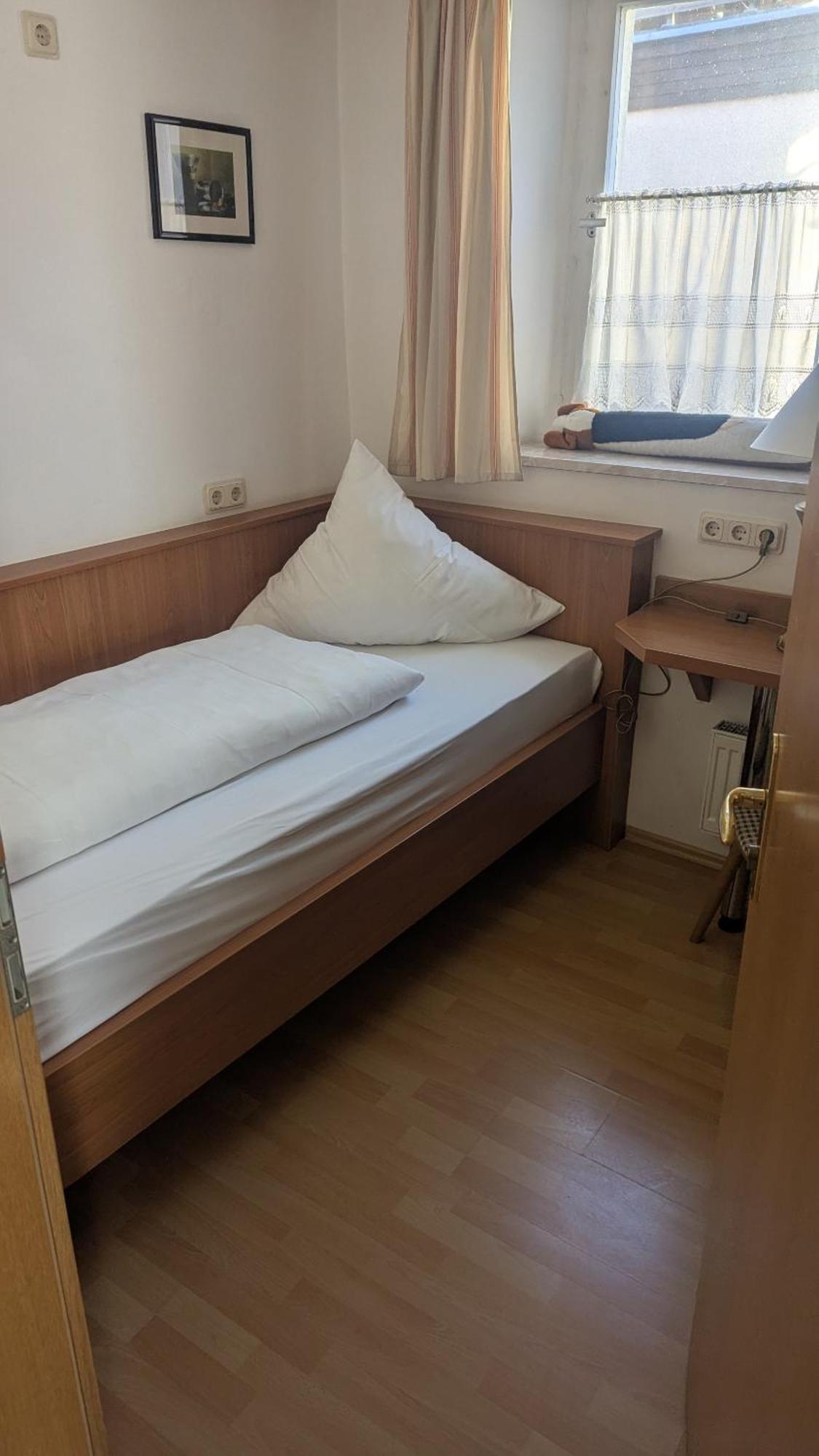 Gasthof Hotel Rose Obereisenheim Kamer foto