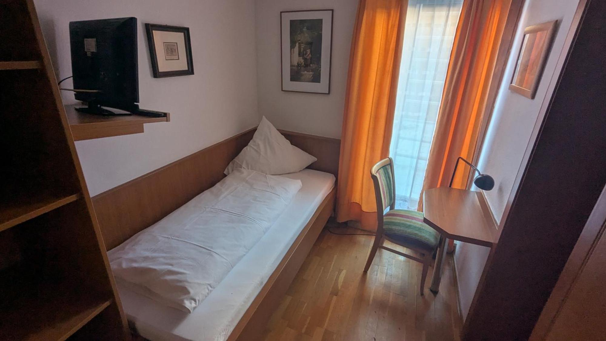 Gasthof Hotel Rose Obereisenheim Kamer foto