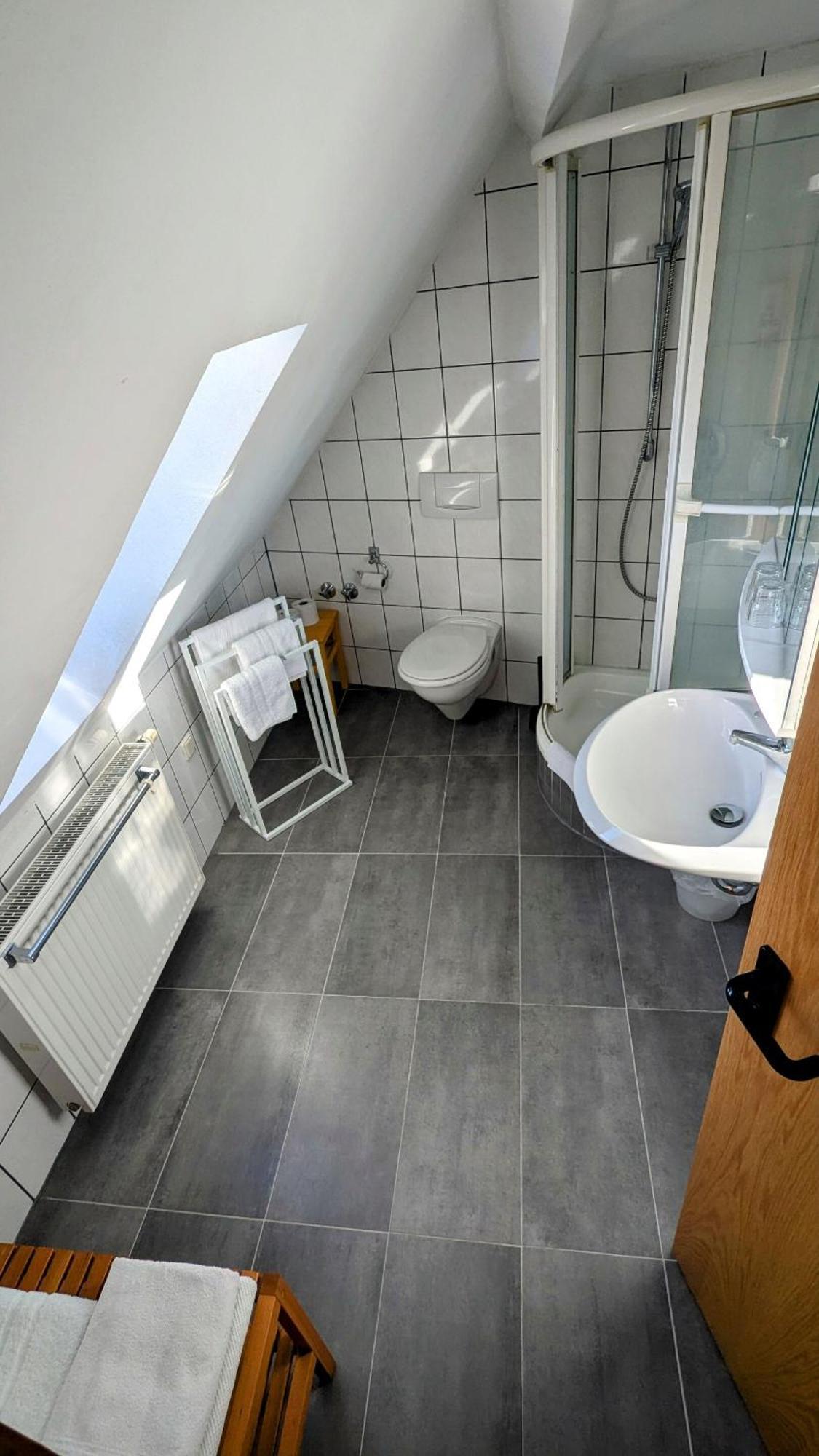 Gasthof Hotel Rose Obereisenheim Kamer foto