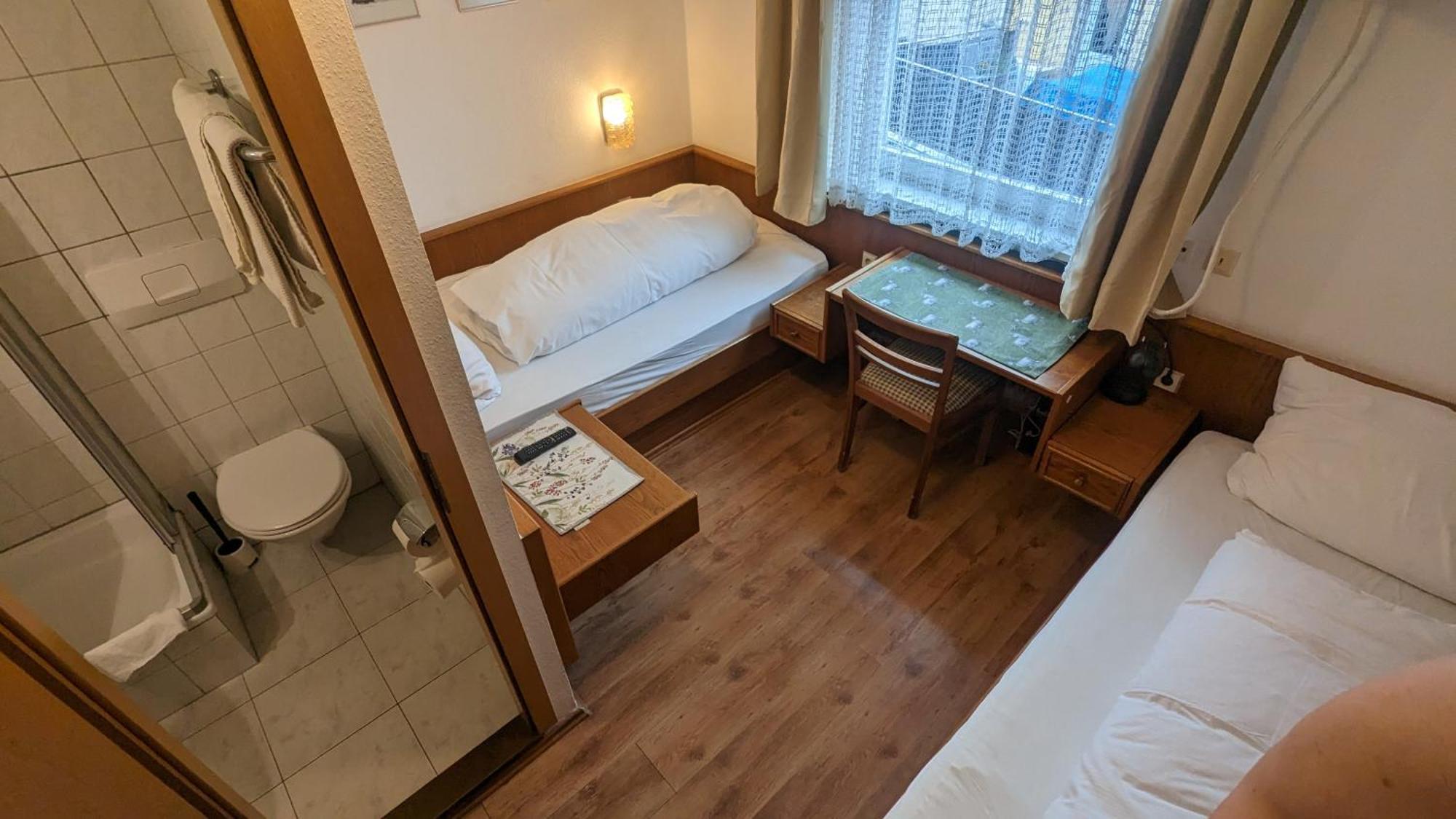 Gasthof Hotel Rose Obereisenheim Kamer foto